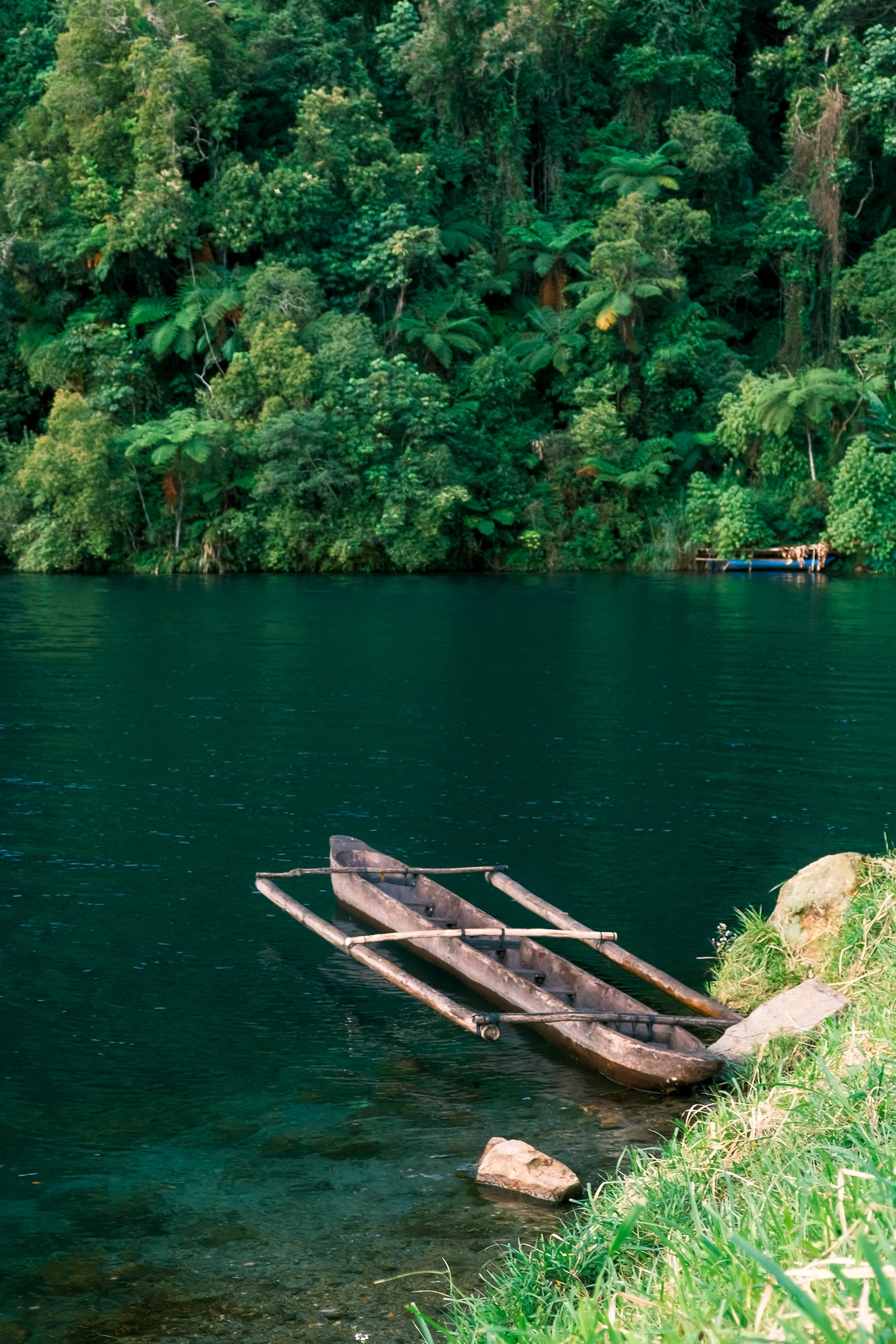 An empty canoe on standby at Lake Holon